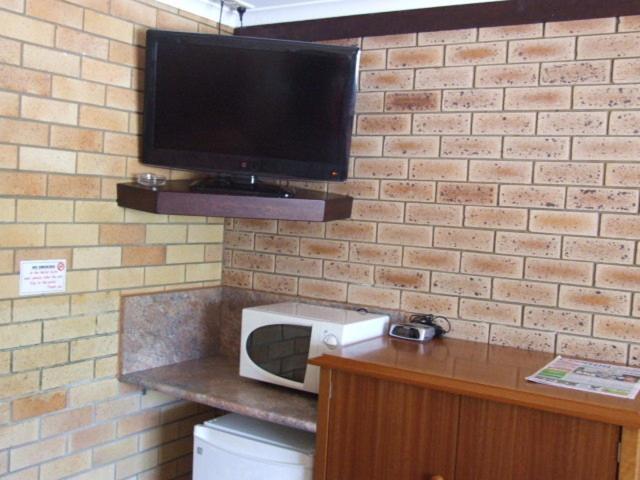 Pacific Paradise Airport Motel Bagian luar foto