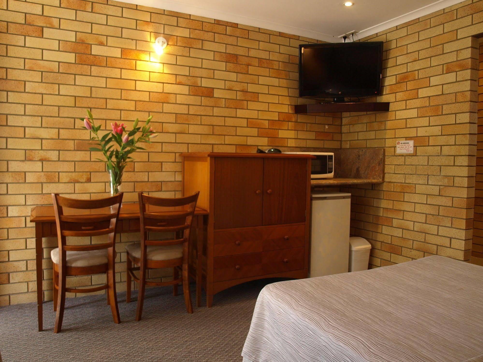 Pacific Paradise Airport Motel Bagian luar foto