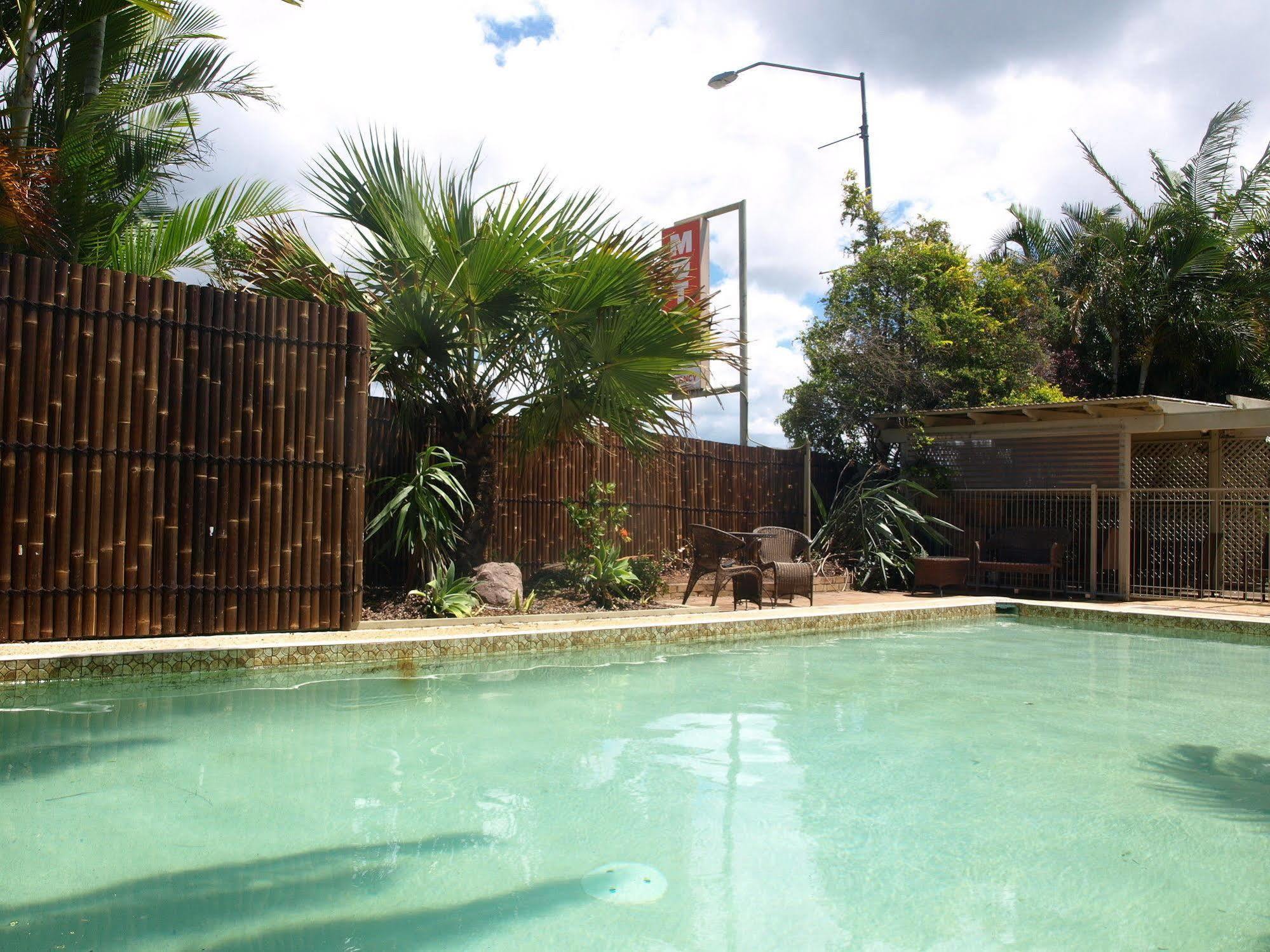Pacific Paradise Airport Motel Bagian luar foto